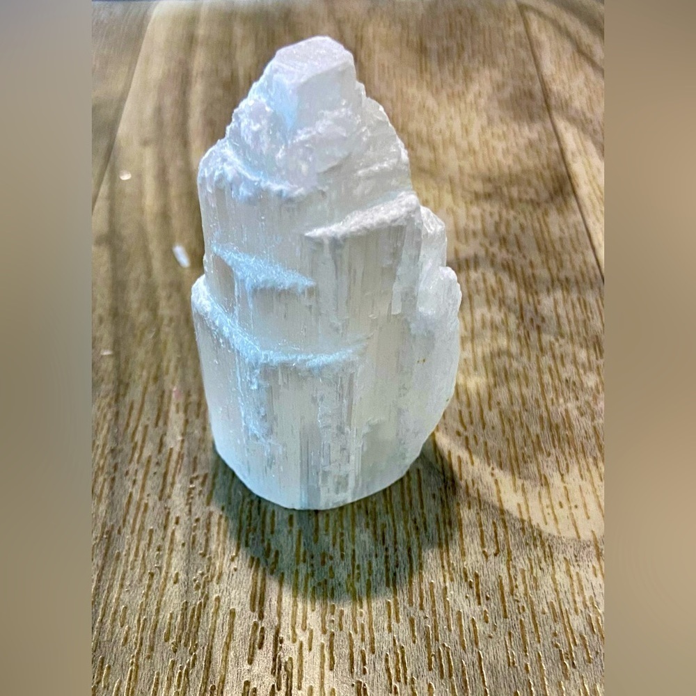 SELENITE Charging Towers!